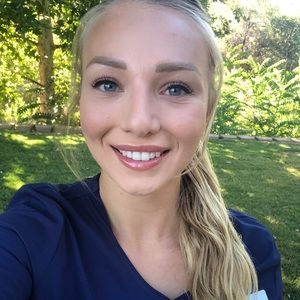 Meet your Posher, Emily